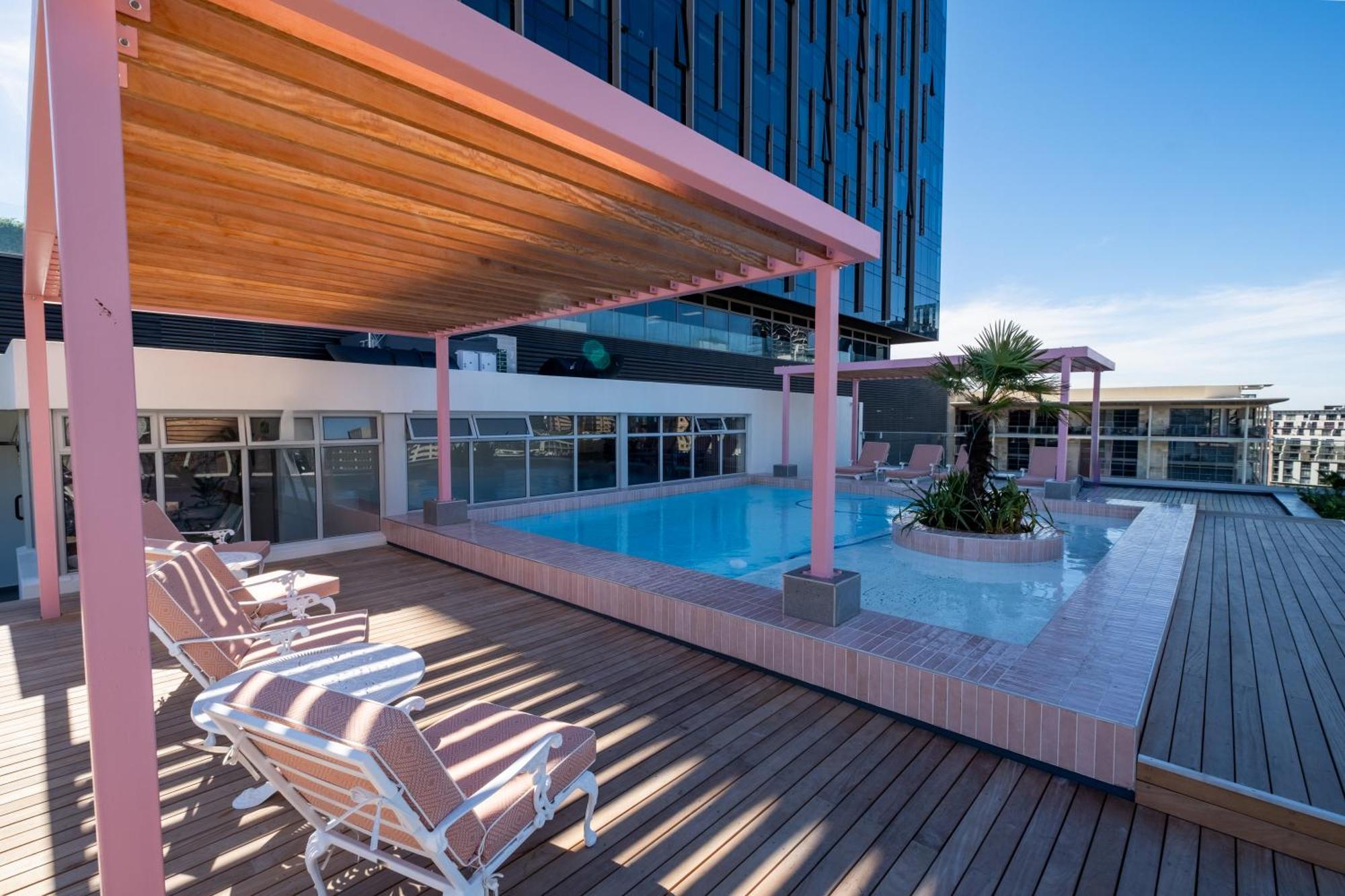 The Rose 604: Central Studio With Rooftop Pool ケープタウン エクステリア 写真