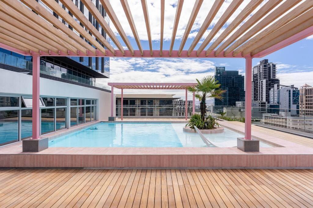 The Rose 604: Central Studio With Rooftop Pool ケープタウン エクステリア 写真